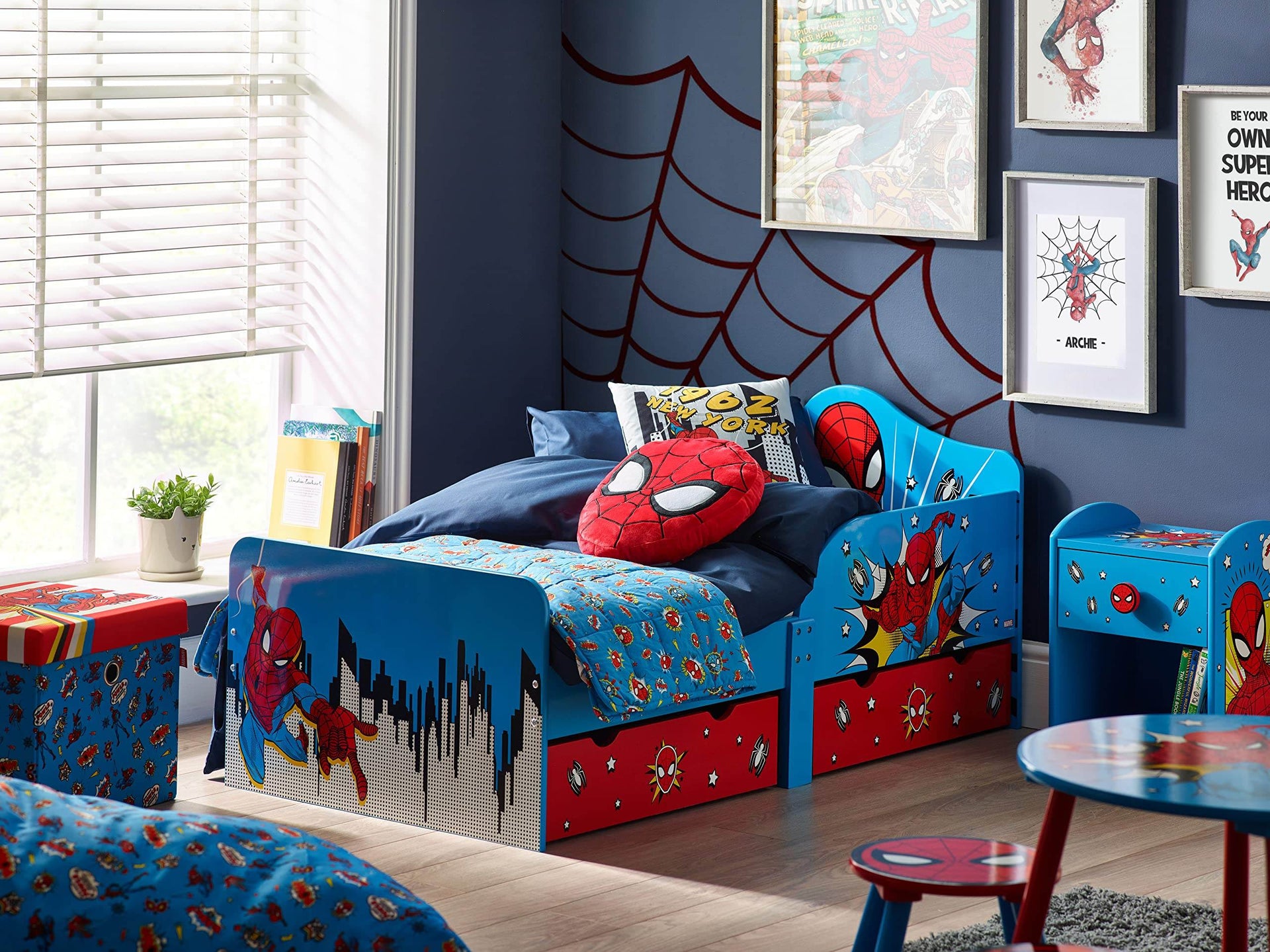 Créer une chambre Spider-Man complète pour enfant : idées déco, linge et ambiance