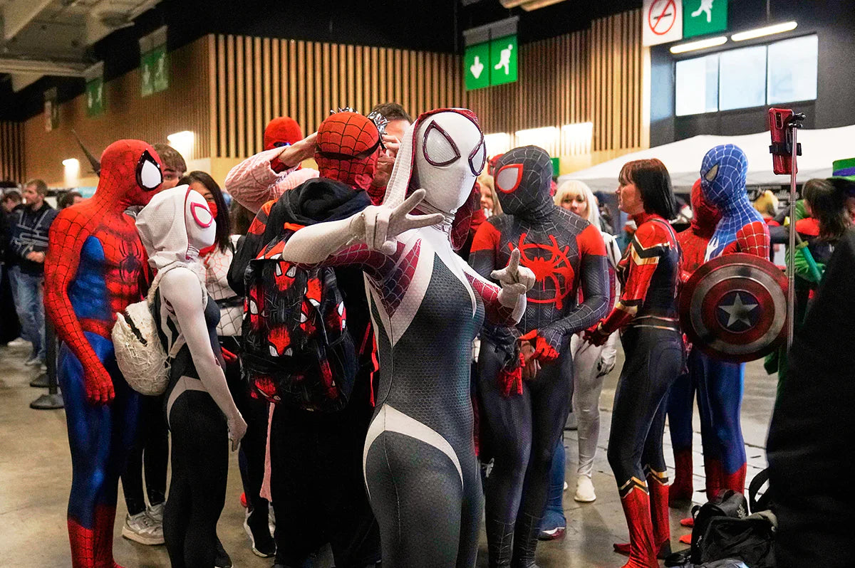 Perché così tanti adulti si riconoscono in Spider-Man (e cosa rivela su di voi)