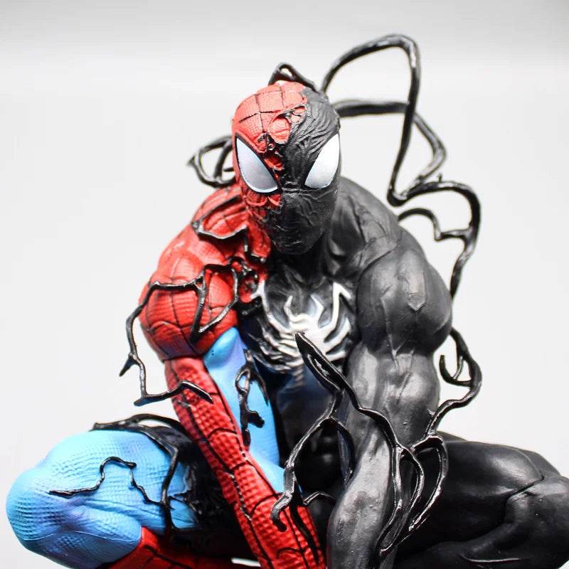 Figurine de Collection Spiderman et Symbiote