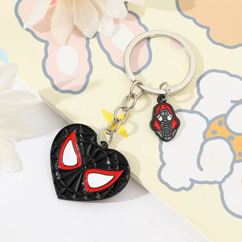 Porte Clé Spiderman Miles Morales Forme de Coeur