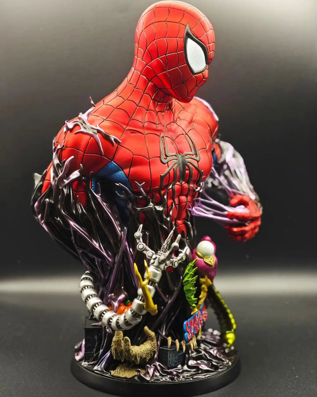 Figurine Spider-Man de Collection en Résine Premium
