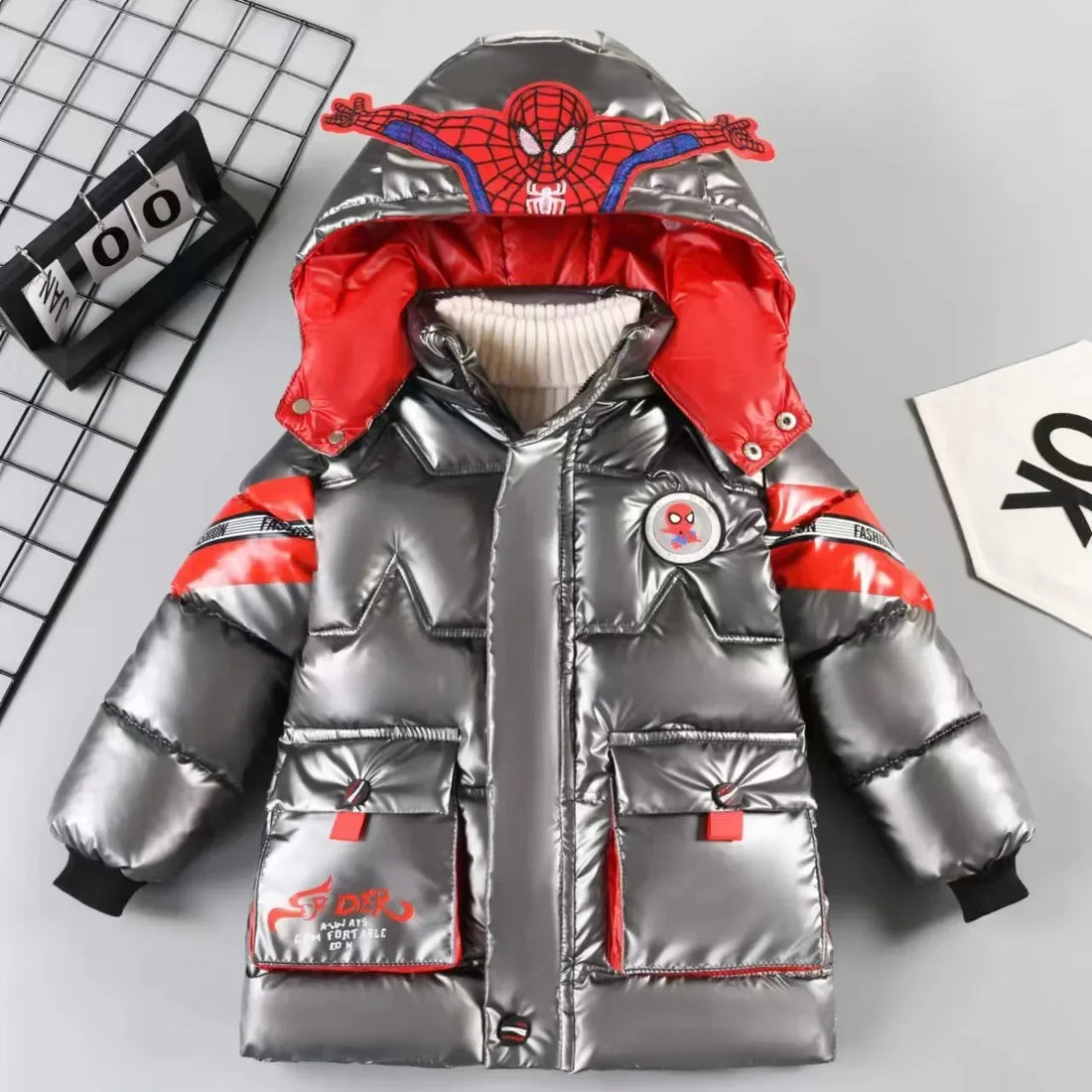 Chaqueta acolchada gruesa de Spiderman para niños