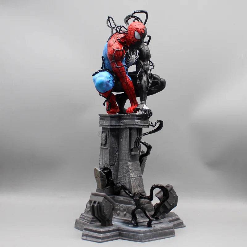 Figurine de Collection Spiderman et Symbiote