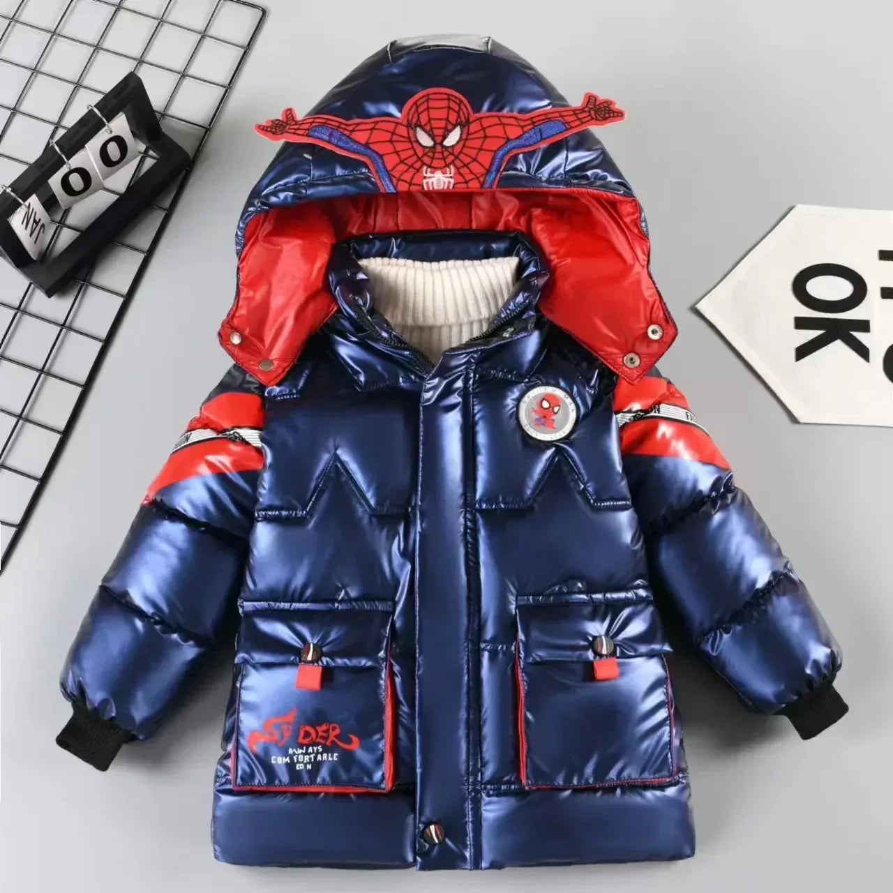 Chaqueta acolchada gruesa de Spiderman para niños